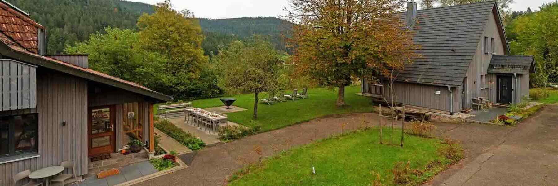 Lug Ins Tal Gruppenhaus und Ferienhaus mit großzügigem Garten